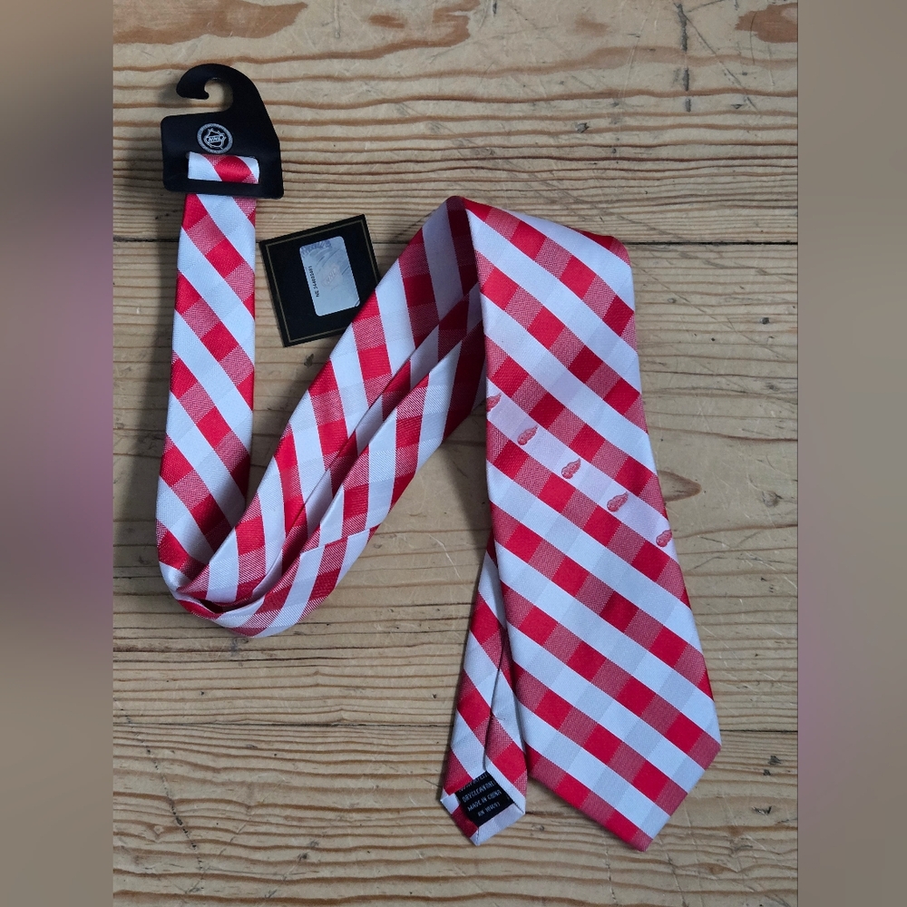 NHL Detroit Red Wings Gingham Check Tie – Red & White – NWT